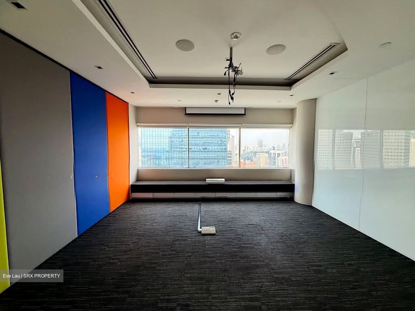 Gateway West (D7), Office #601939211